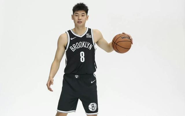 NBA25日红黑榜：美娜狂赞克莱惊艳首秀 掘金替补约老师带不动 热火双星齐拉胯