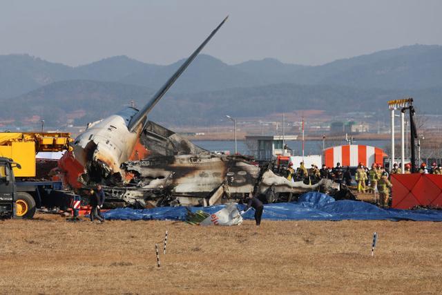 2分钟推测韩国空难原因及过程 起落架故障致悲剧